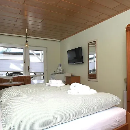 F-1016 Haus Maigloeckchen Doppelzimmer 01 Mit Fruehstueck Goehren (Ruegen)