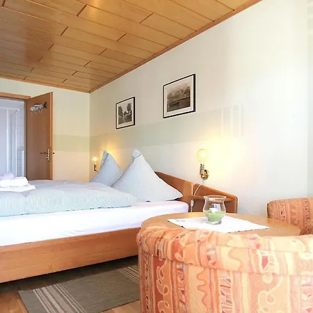 F-1016 Haus Maigloeckchen Doppelzimmer 01 Mit Fruehstueck